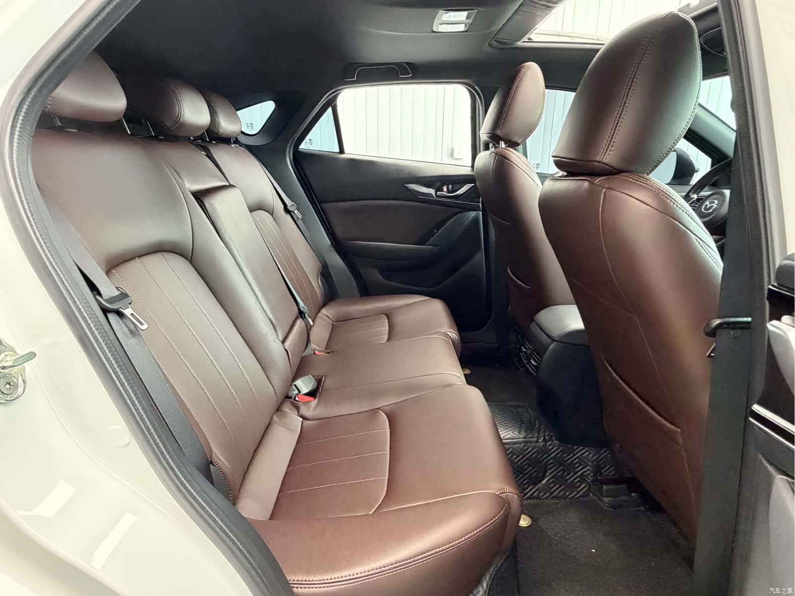 Mazda CX-4, 2023 17