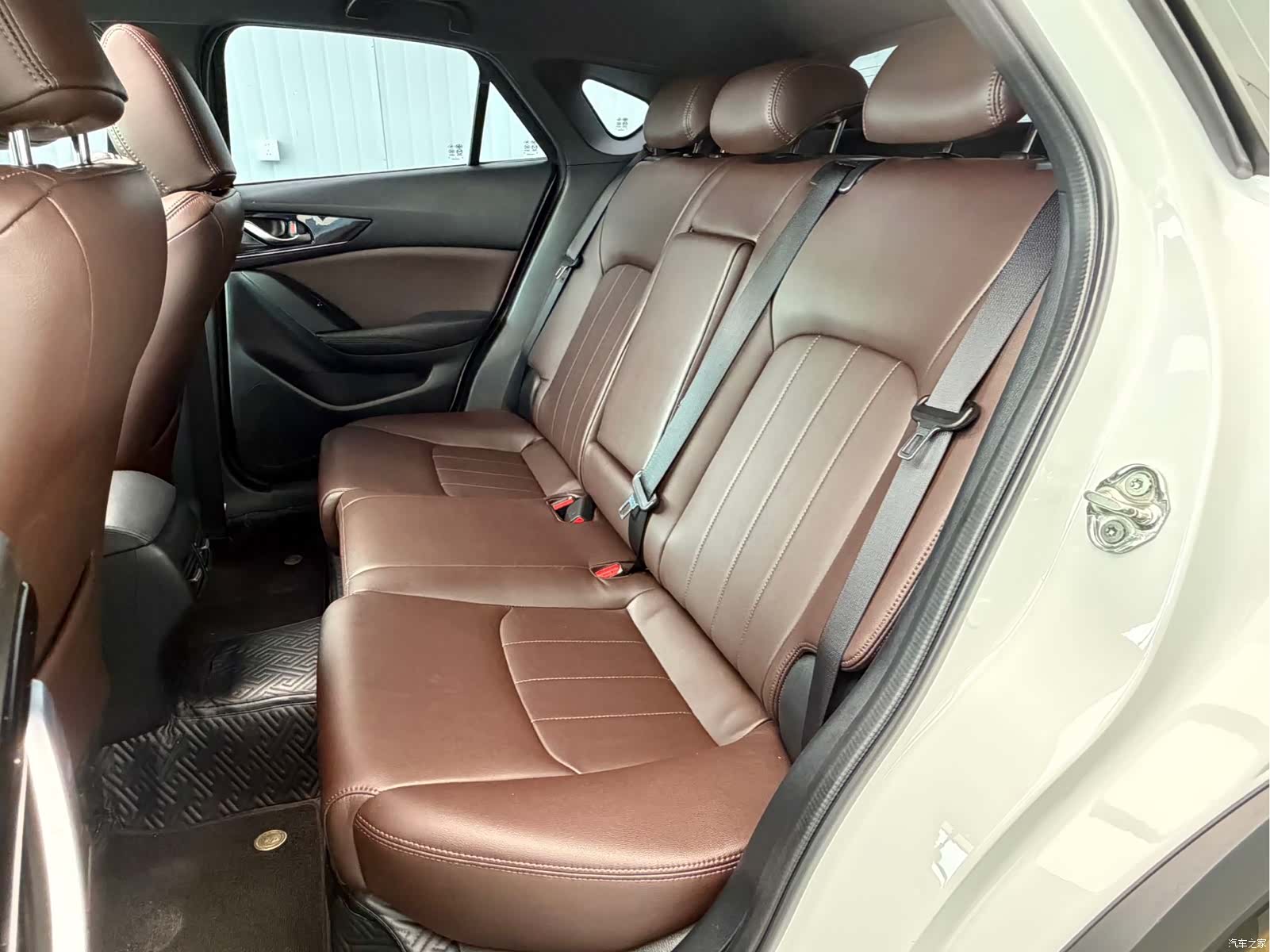 Mazda CX-4, 2023 16