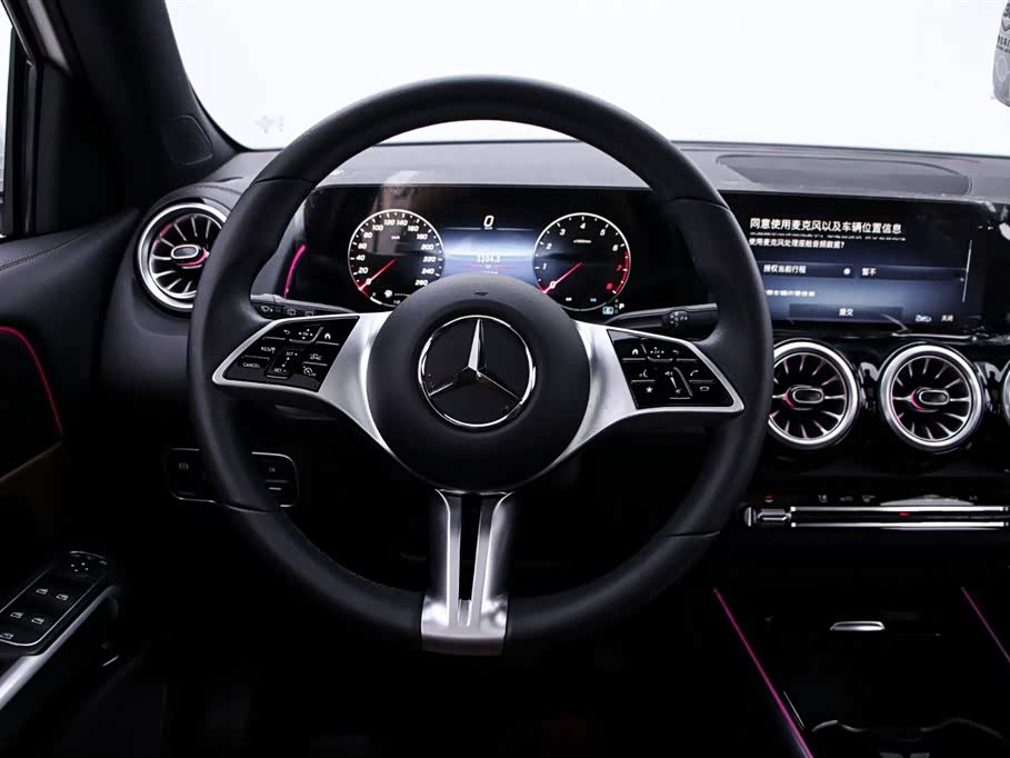 Mercedes-Benz GLB Mercedes-Benz GLB
