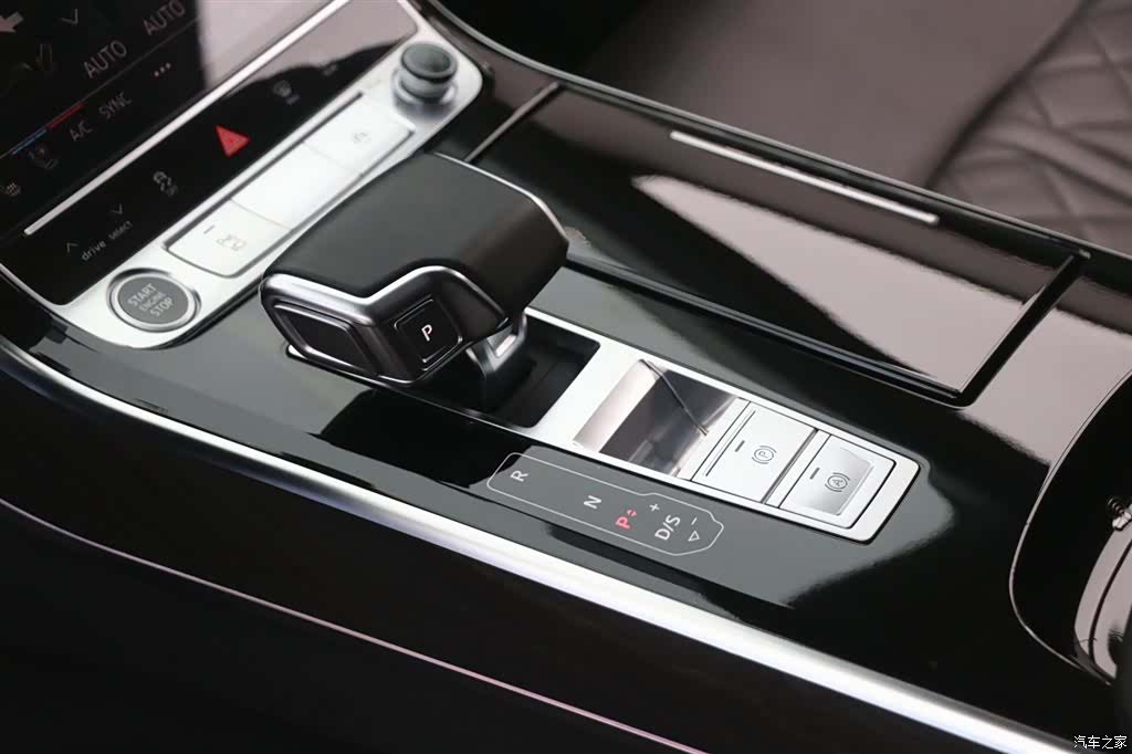 Audi A8L, 2022 14