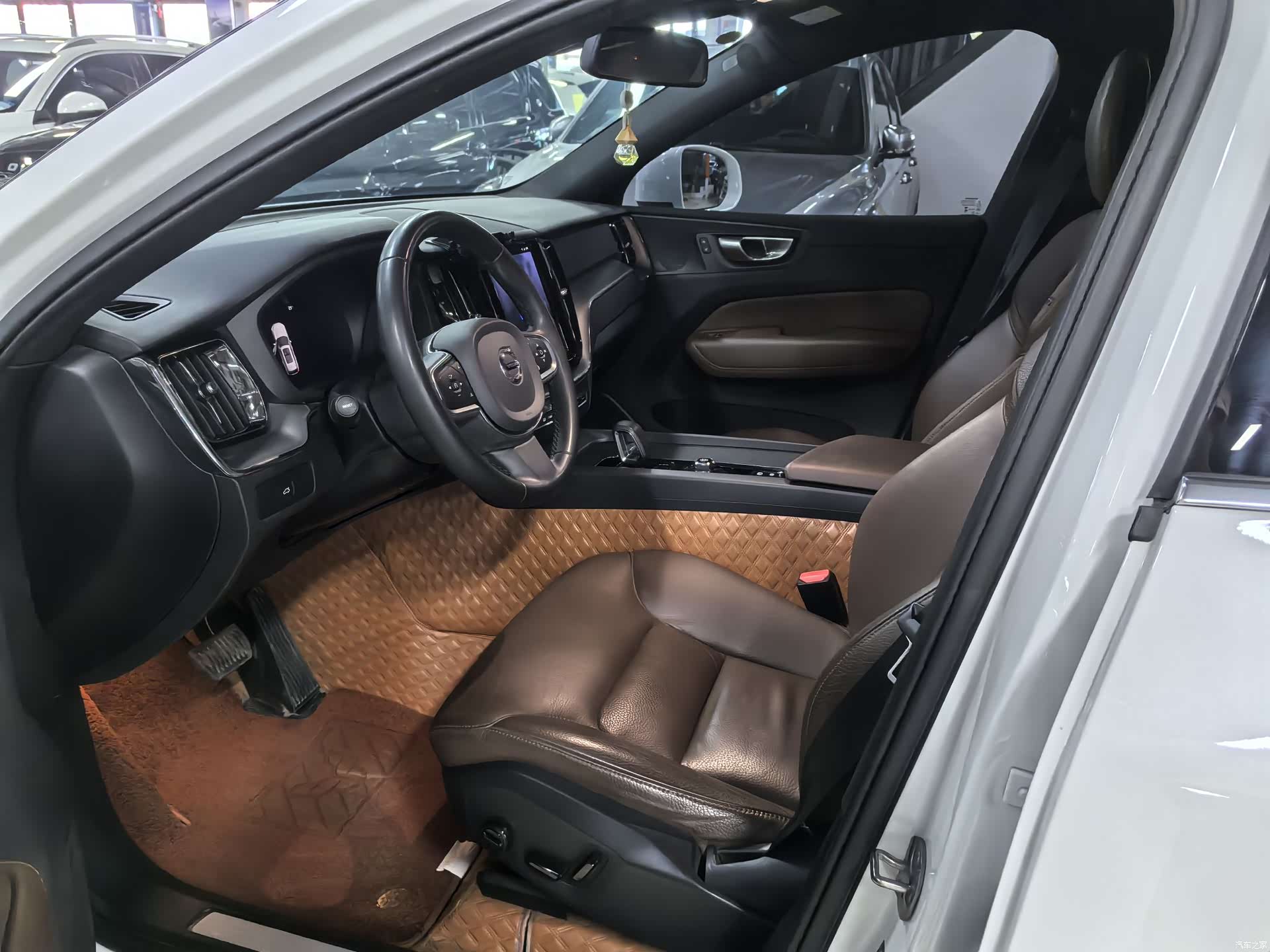Volvo XC60, 2023 7
