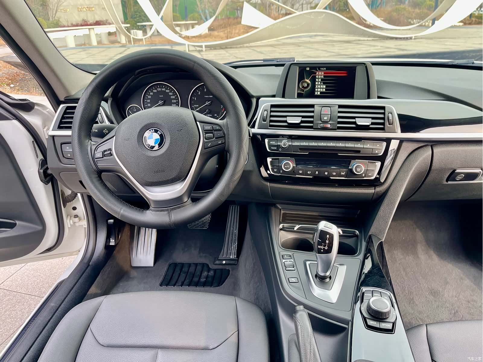 BMW 3 Series, 2017 11