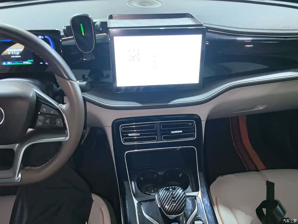 BYD Qin, 2024 10