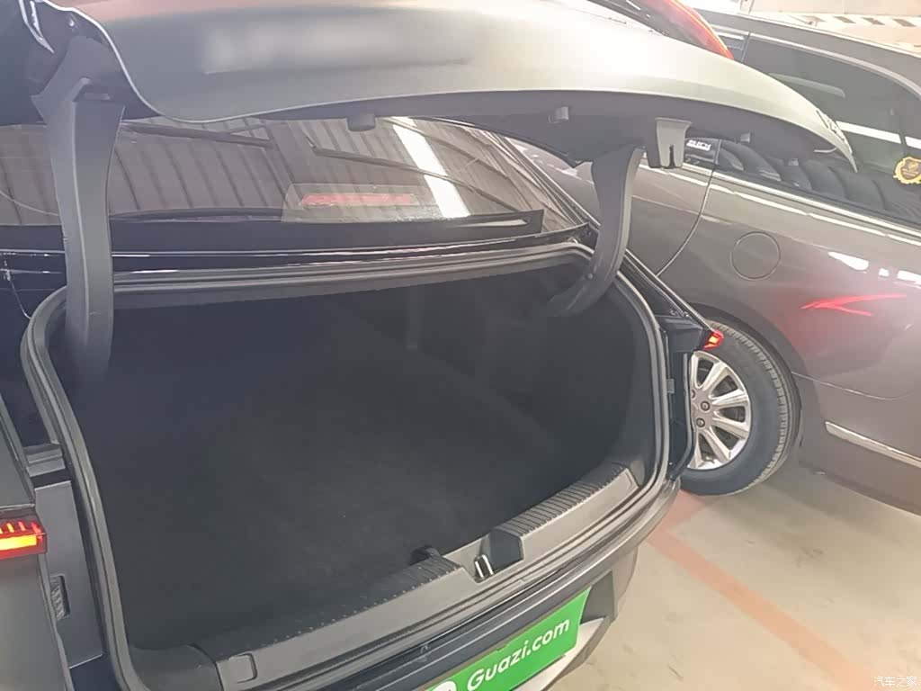 Wuling Starlight, 2024 19