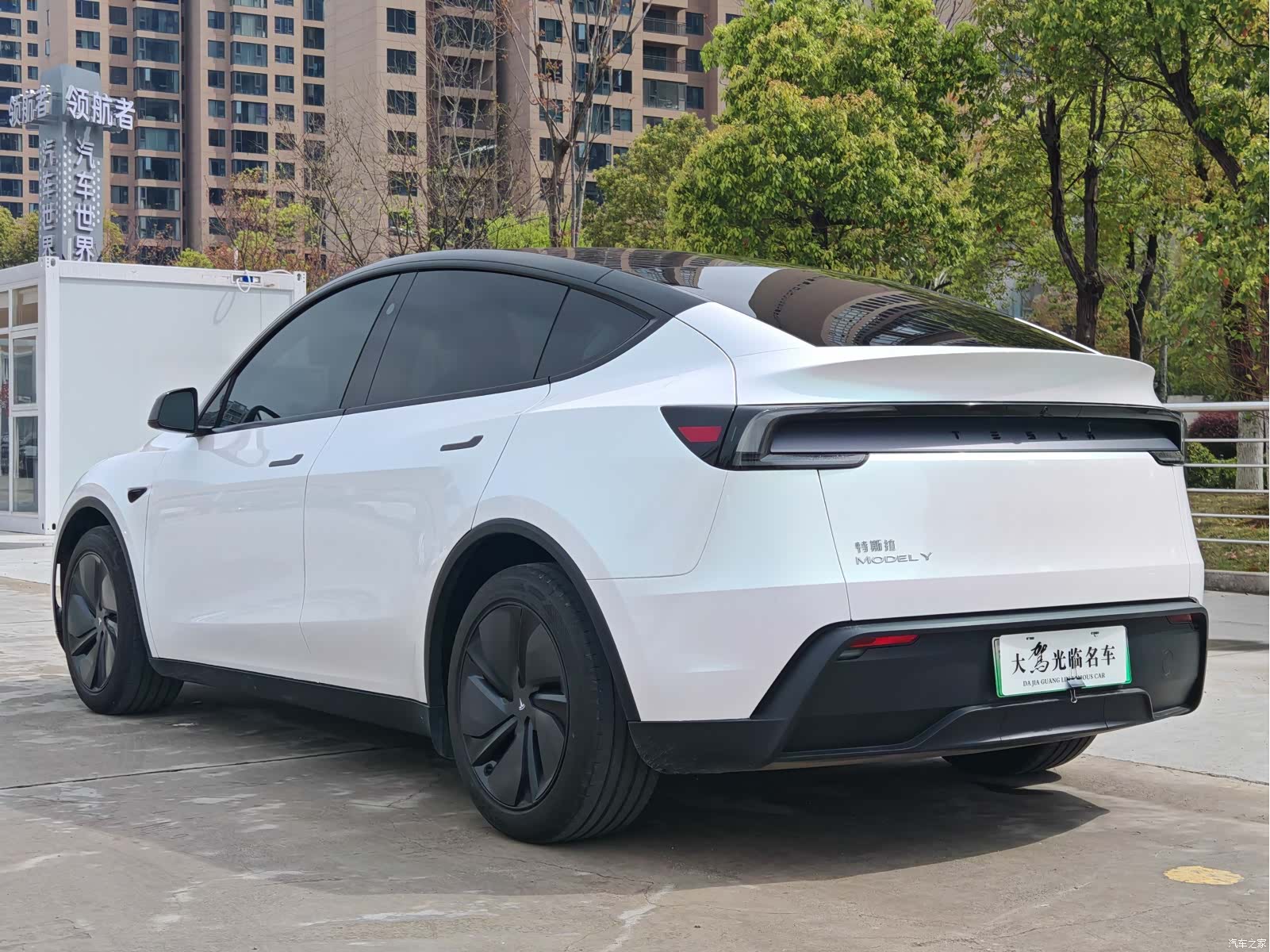 Tesla Model Y, 2025 18