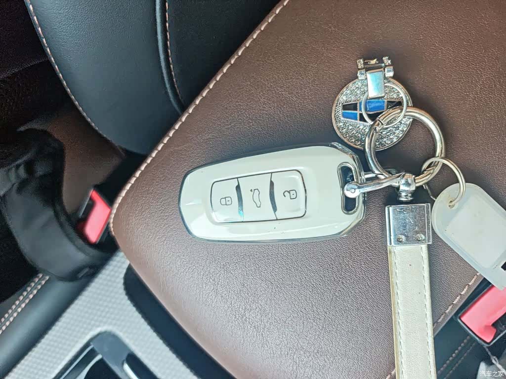 Geely Emgrand, 2017 17