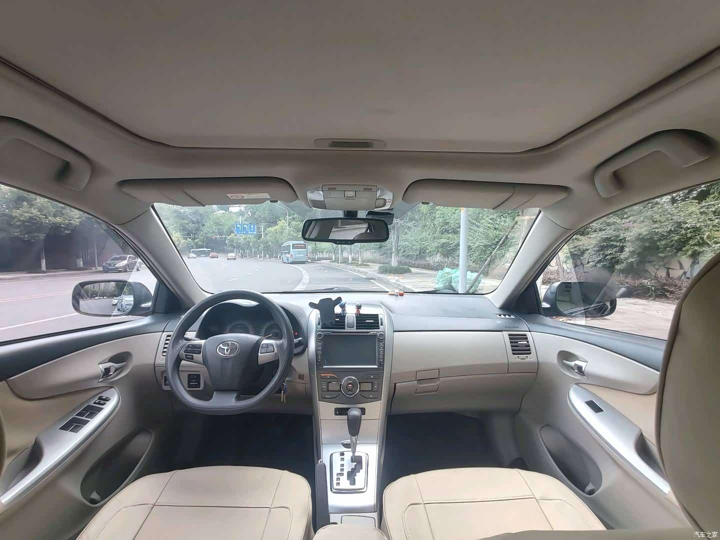 Toyota Corolla, 2011 7
