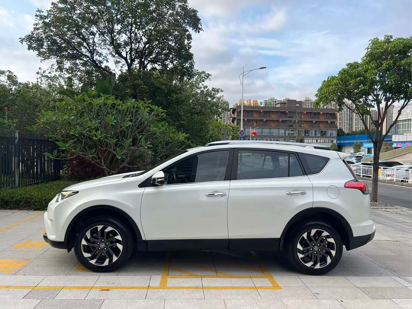 Toyota RAV4, 2016 4