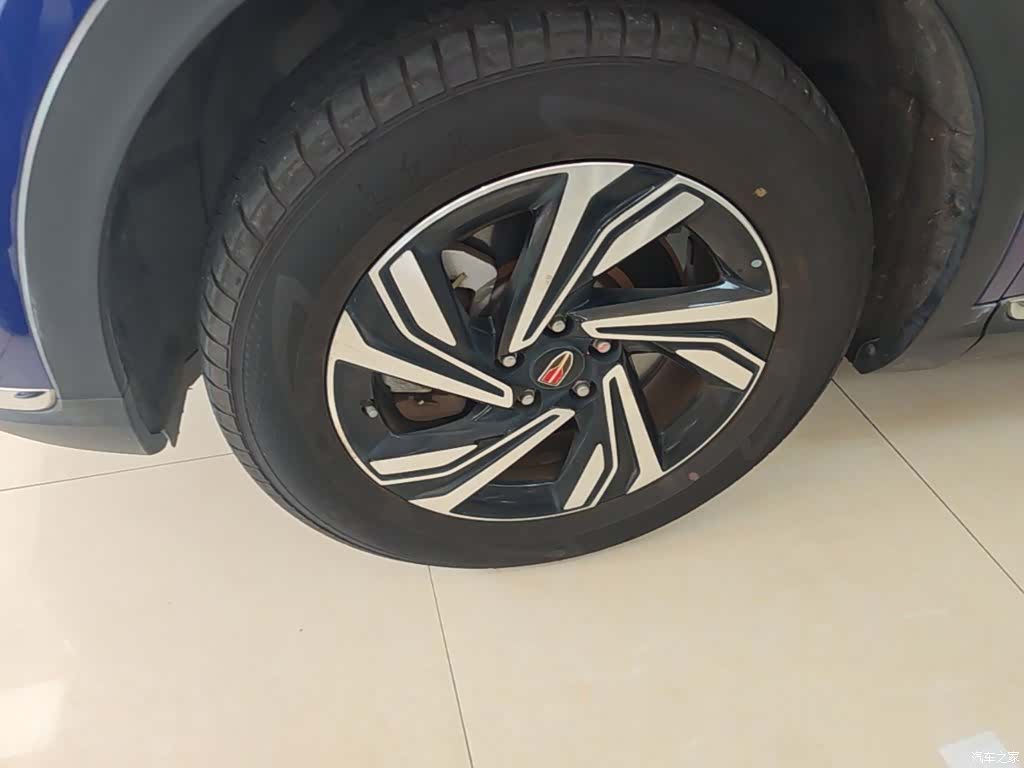 Hongqi HS5, 2022 23