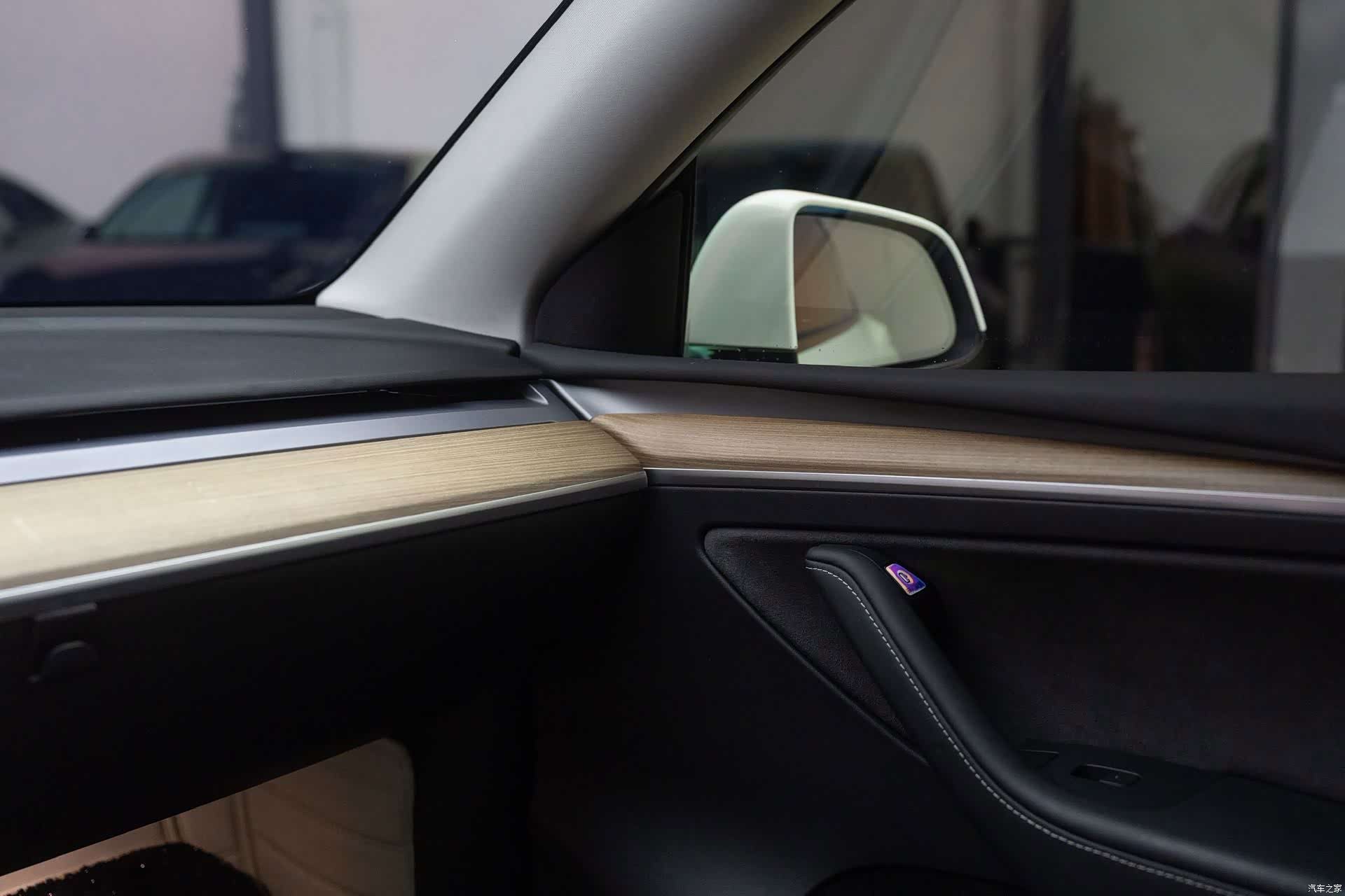 Tesla Model Y, 2023 12
