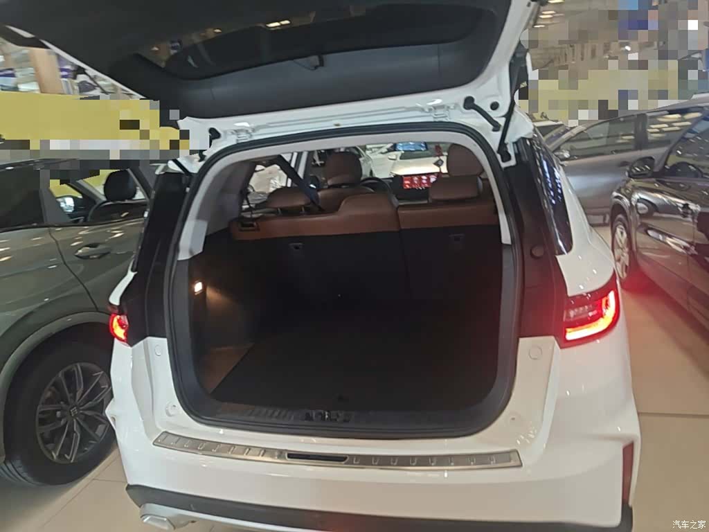 Geely X6, 2022 19