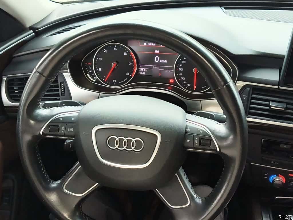 Audi A6L, 2015 11