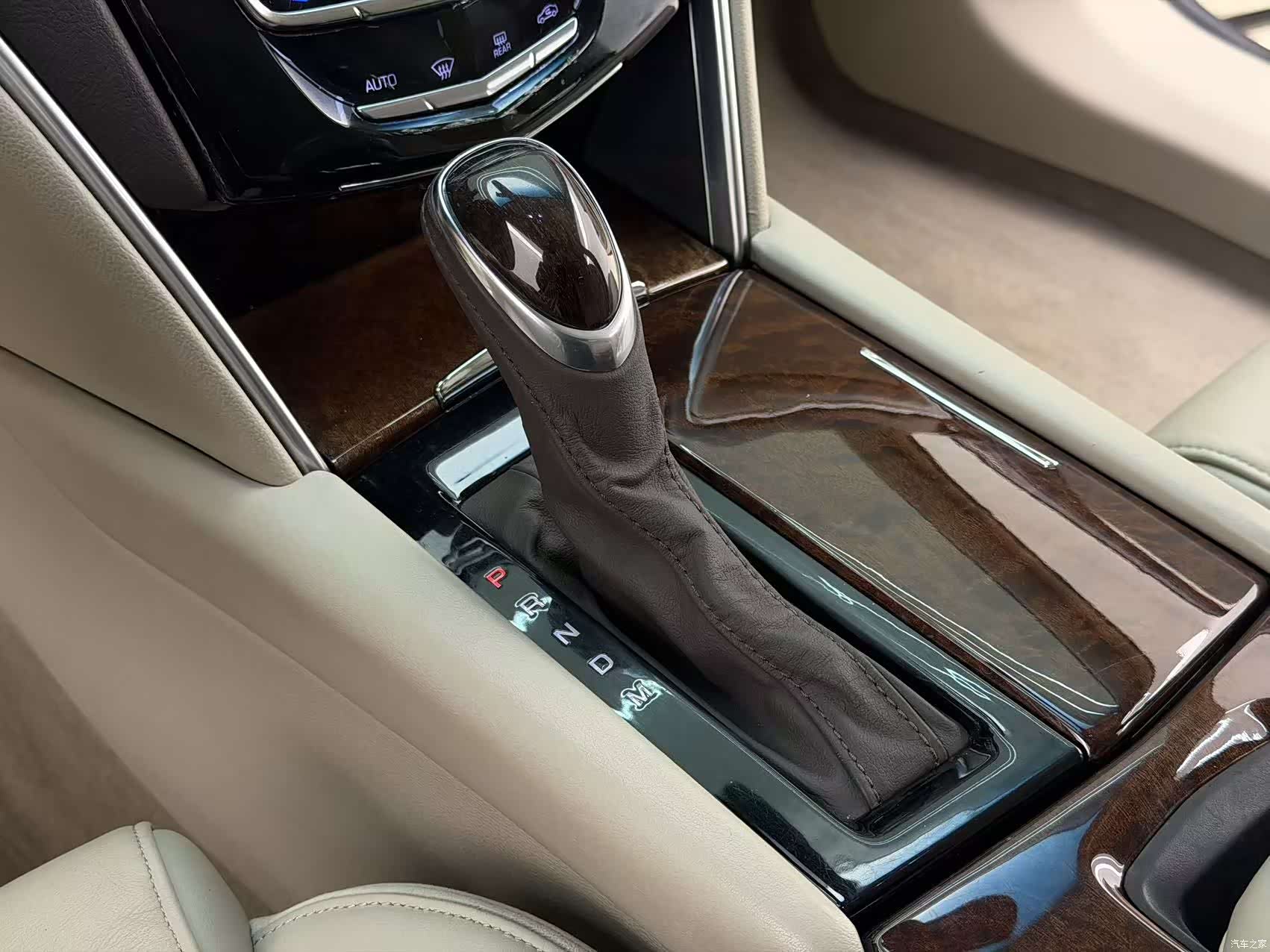 Cadillac XTS, 2016 16