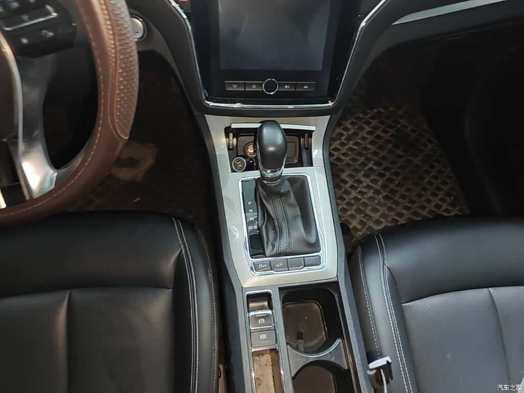 Roewe RX5, 2020 14