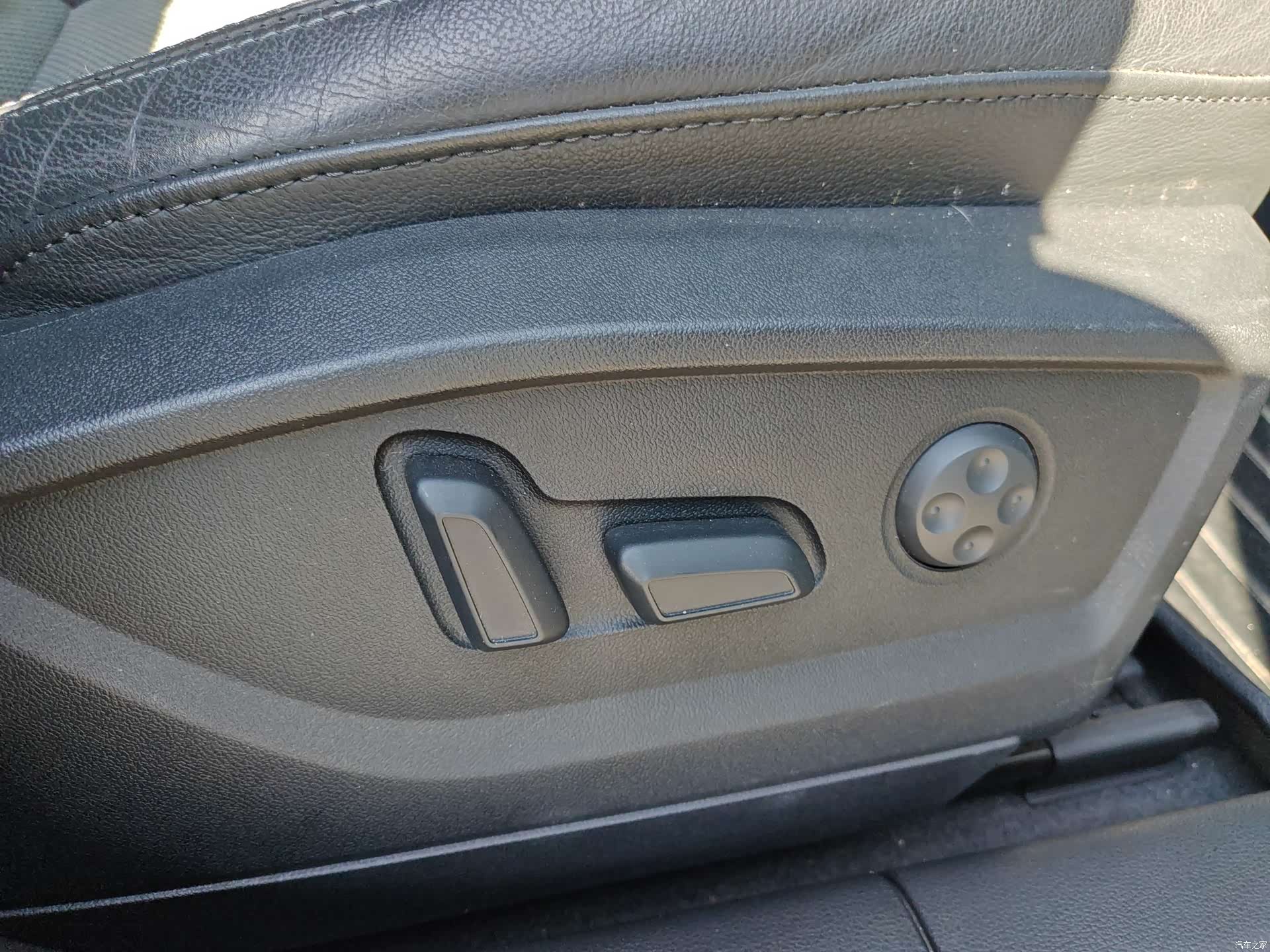 Audi Q2L, 2020 14