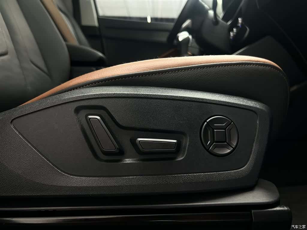 Audi Q3, 2022 23