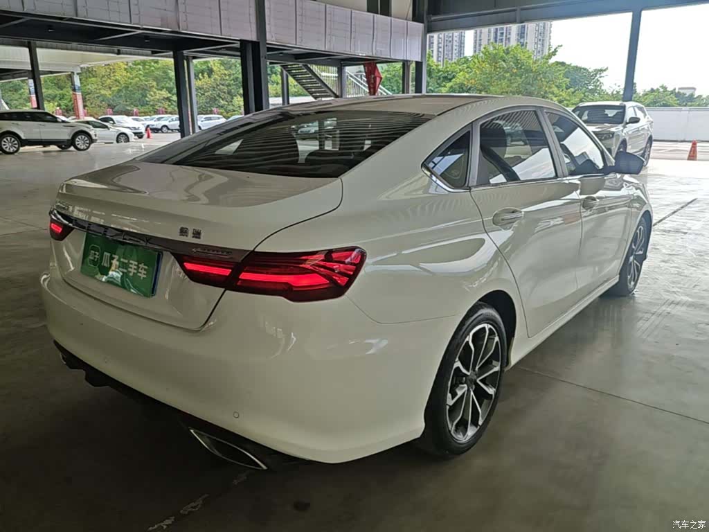 Geely Binray, 2022 7