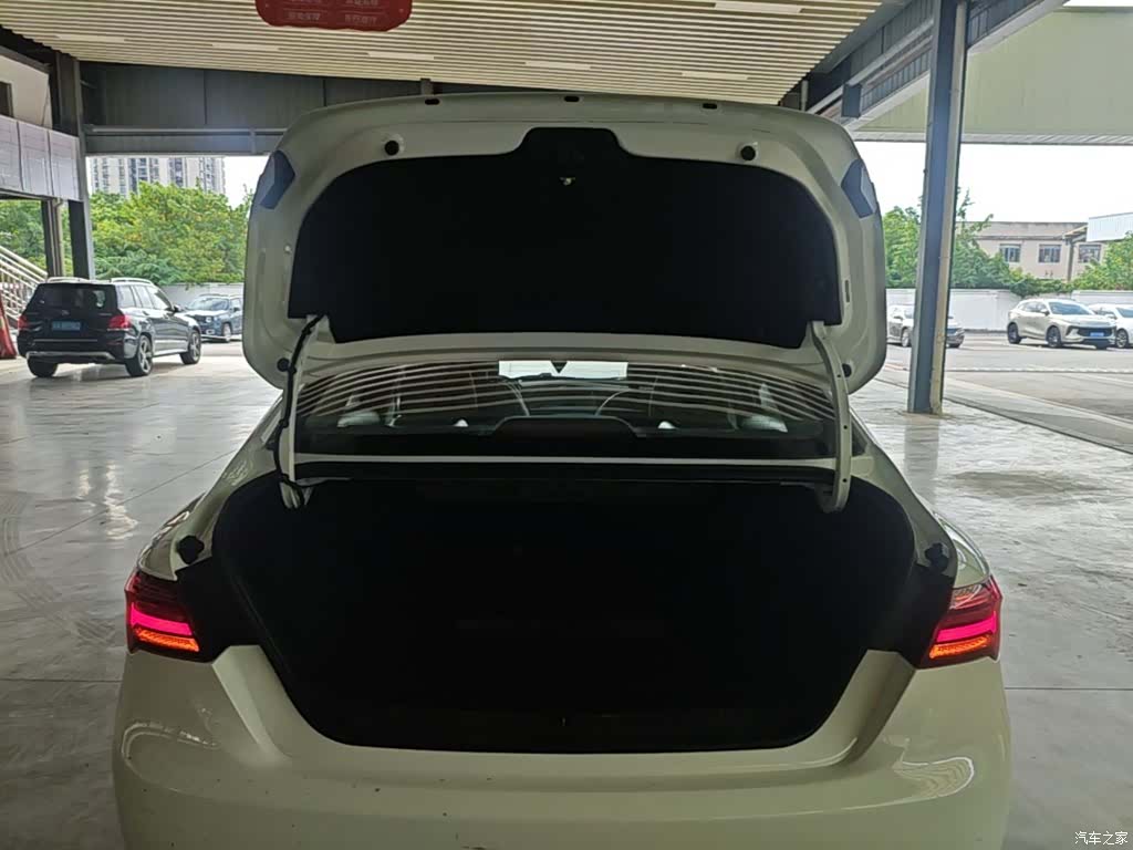 Geely Binray, 2022 19