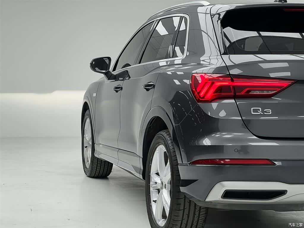Audi Q3, 2022 8