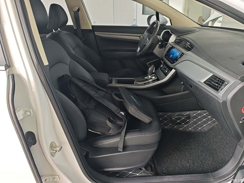 Geely Emgrand, 2019 25