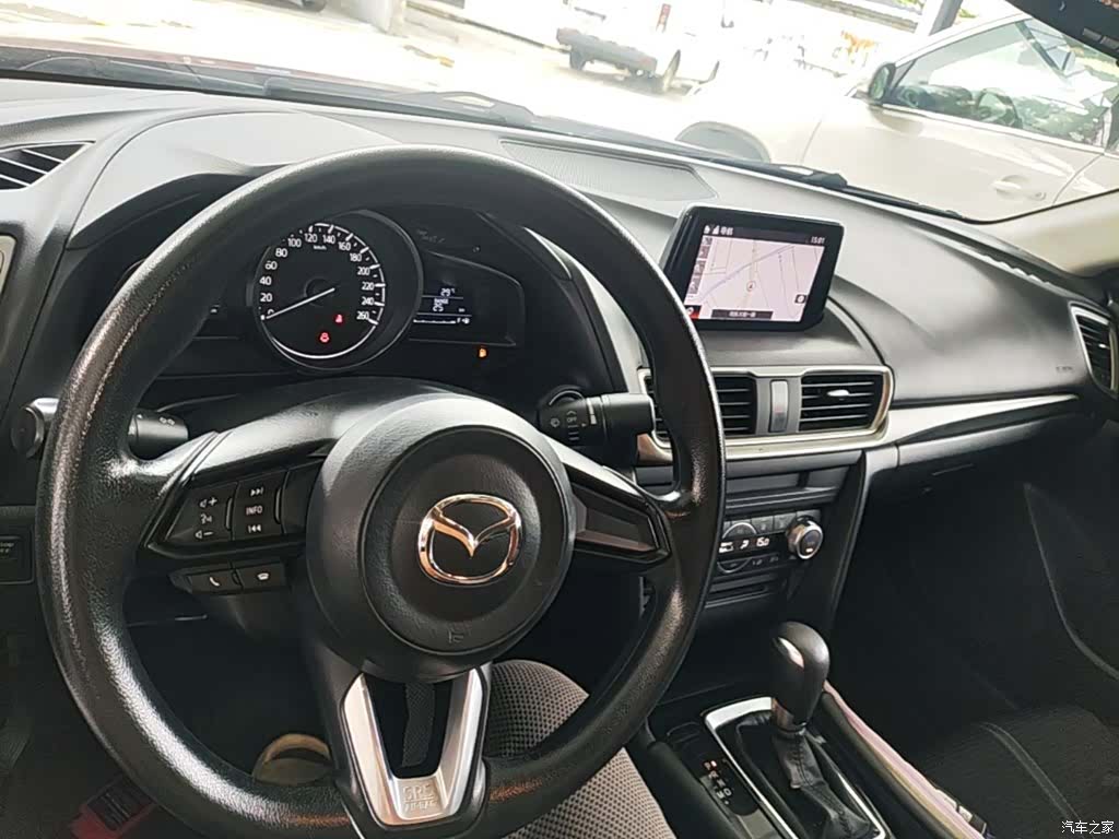 Mazda Mazda3, 2018 3