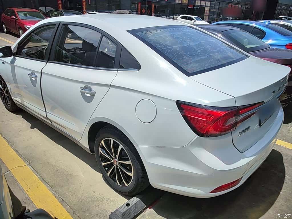 Roewe i5, 2020 все фото