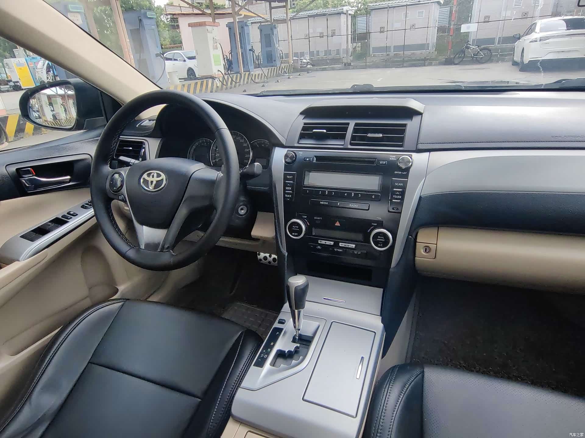 Toyota Camry, 2012 16
