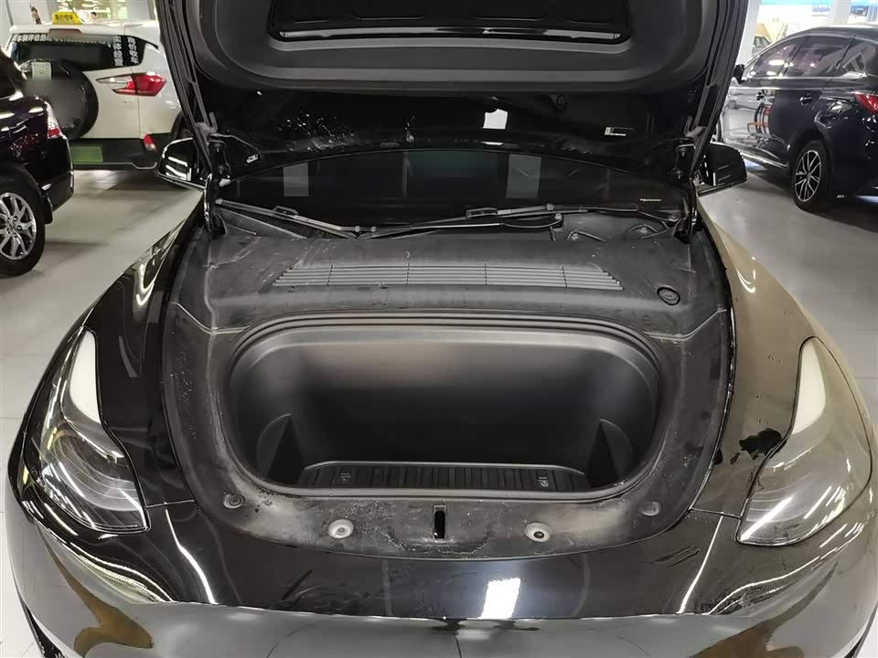 Tesla Model Y Tesla Model Y