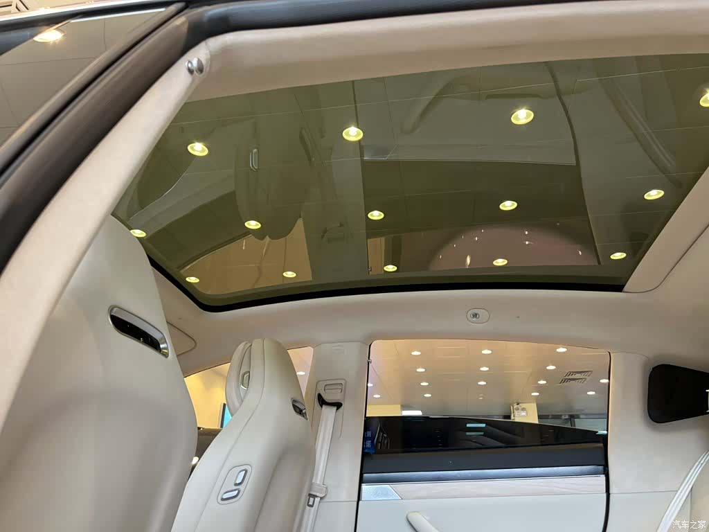 Luxeed R7, 2025 28