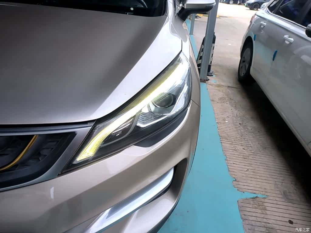 Geely Emgrand, 2018 24