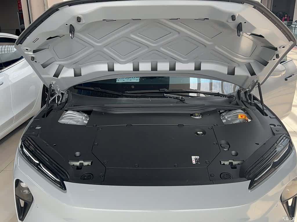 NIO ET5, 2024 16