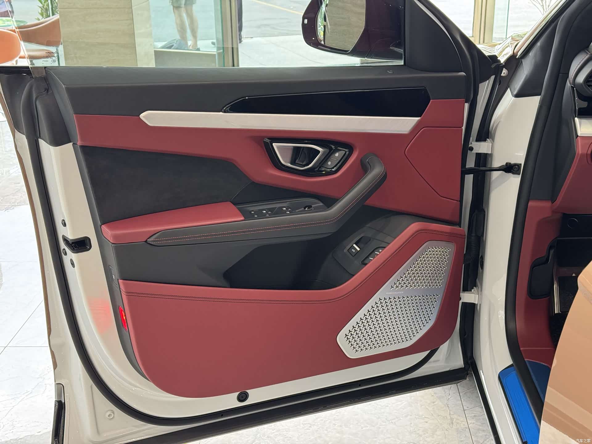 Lamborghini Urus, 2019 10