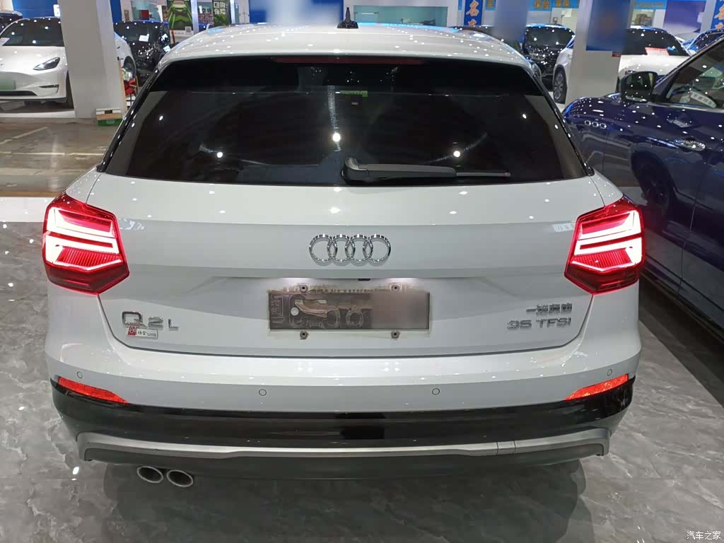 Audi Q2L, 2019 4