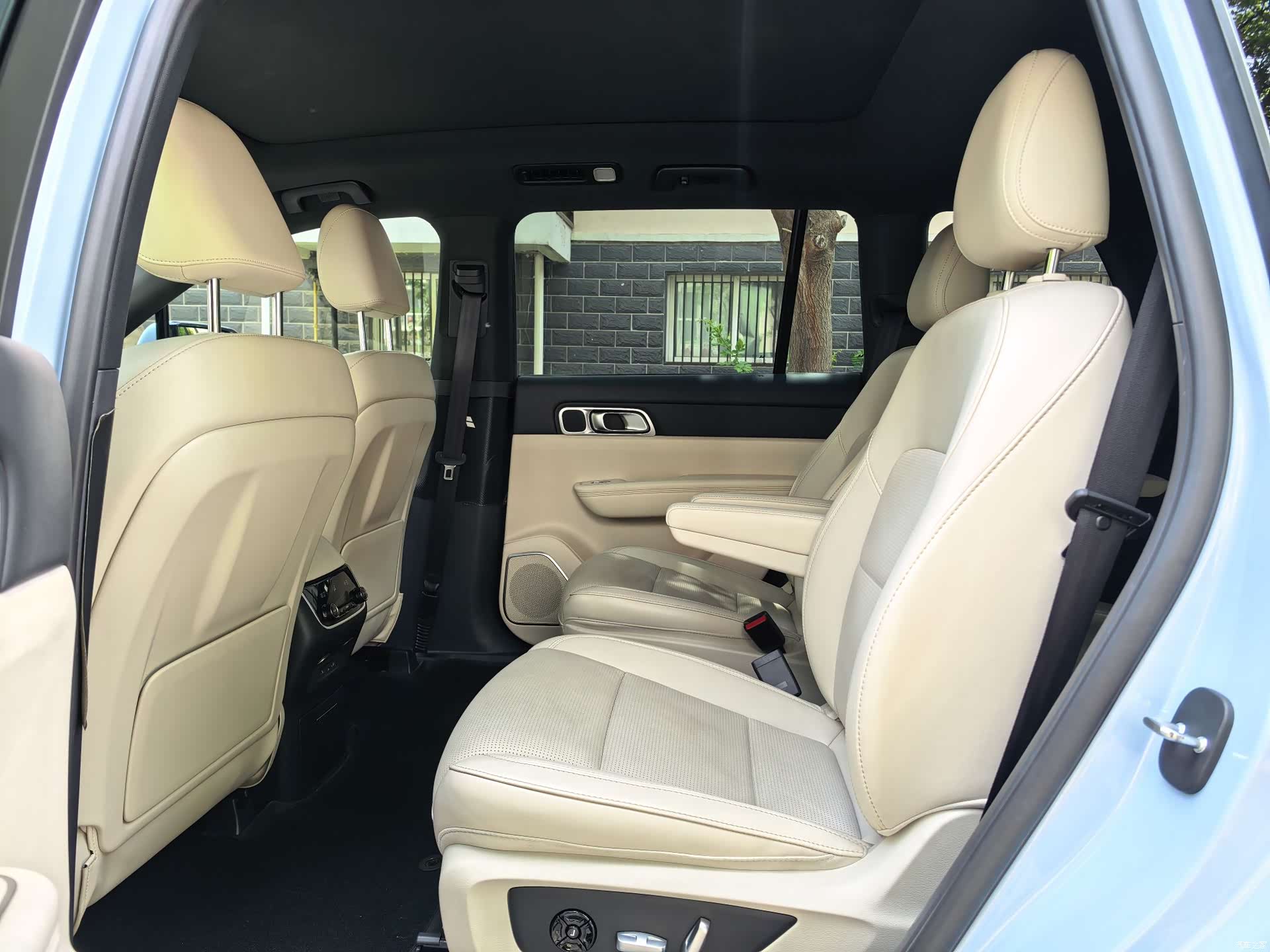 Li Auto ONE, 2022 все фото