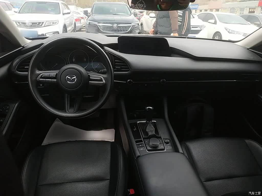 Mazda Mazda3, 2020 10
