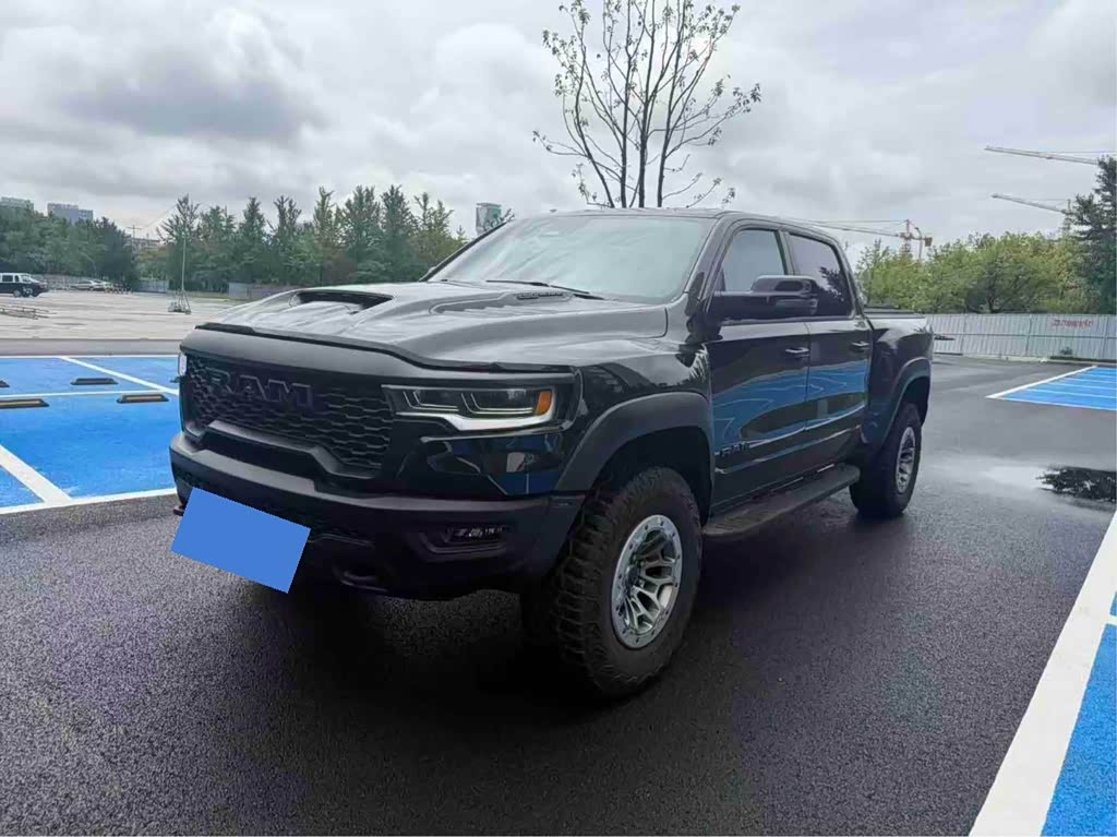 Ram Trucks 2025 3.0T AT
