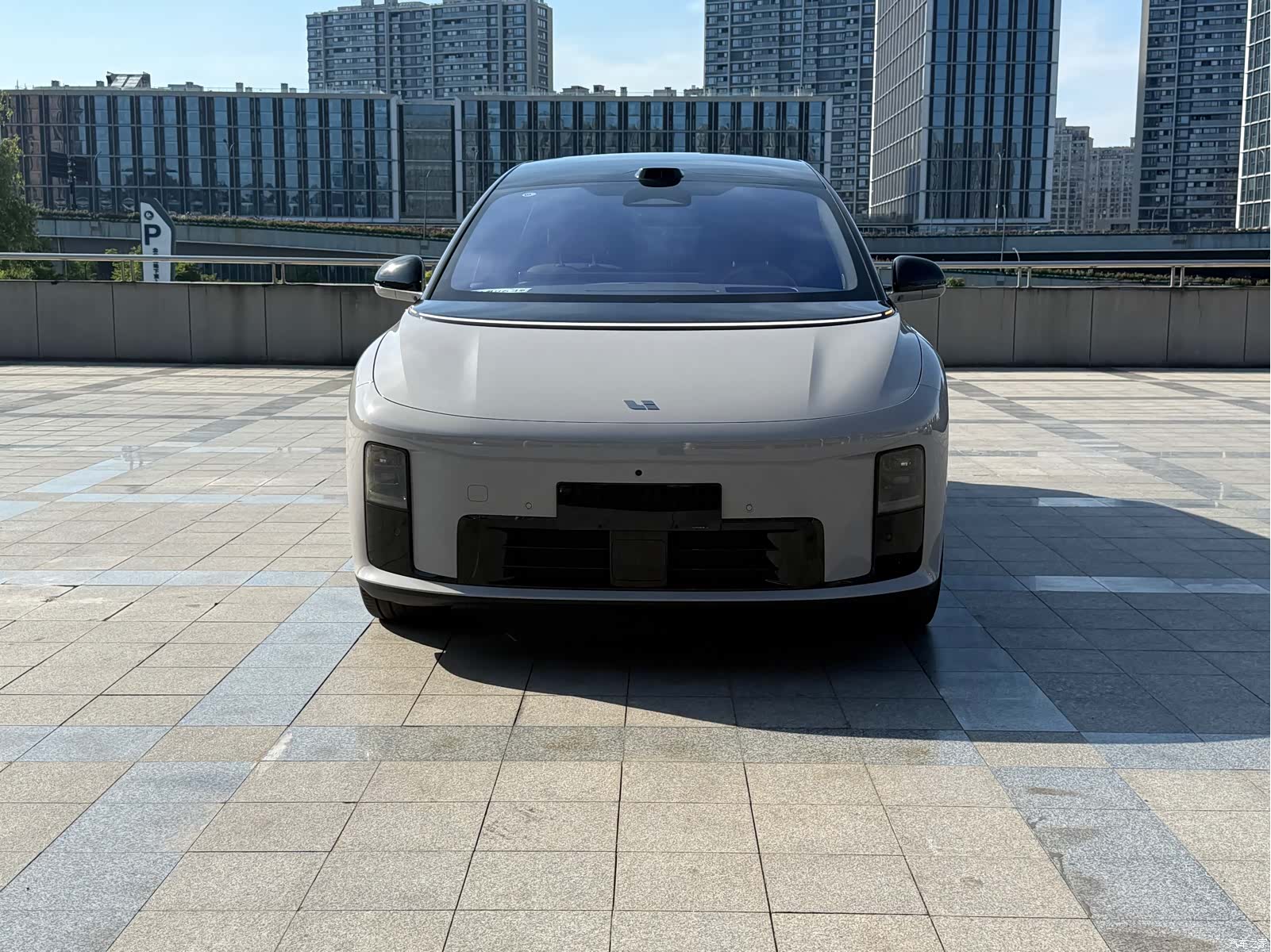 Li Auto i8, 2025 2