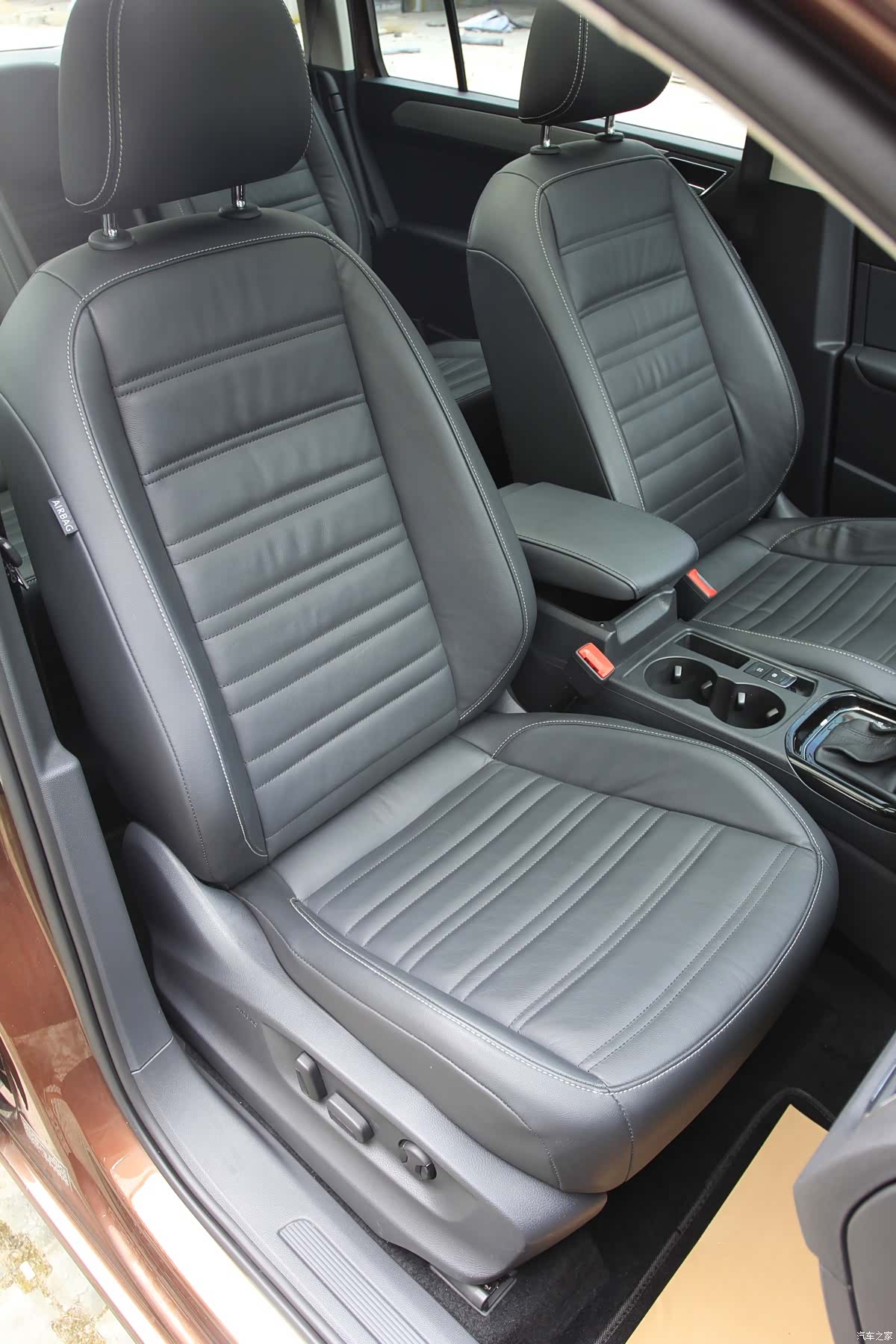 Volkswagen L, 2017 16
