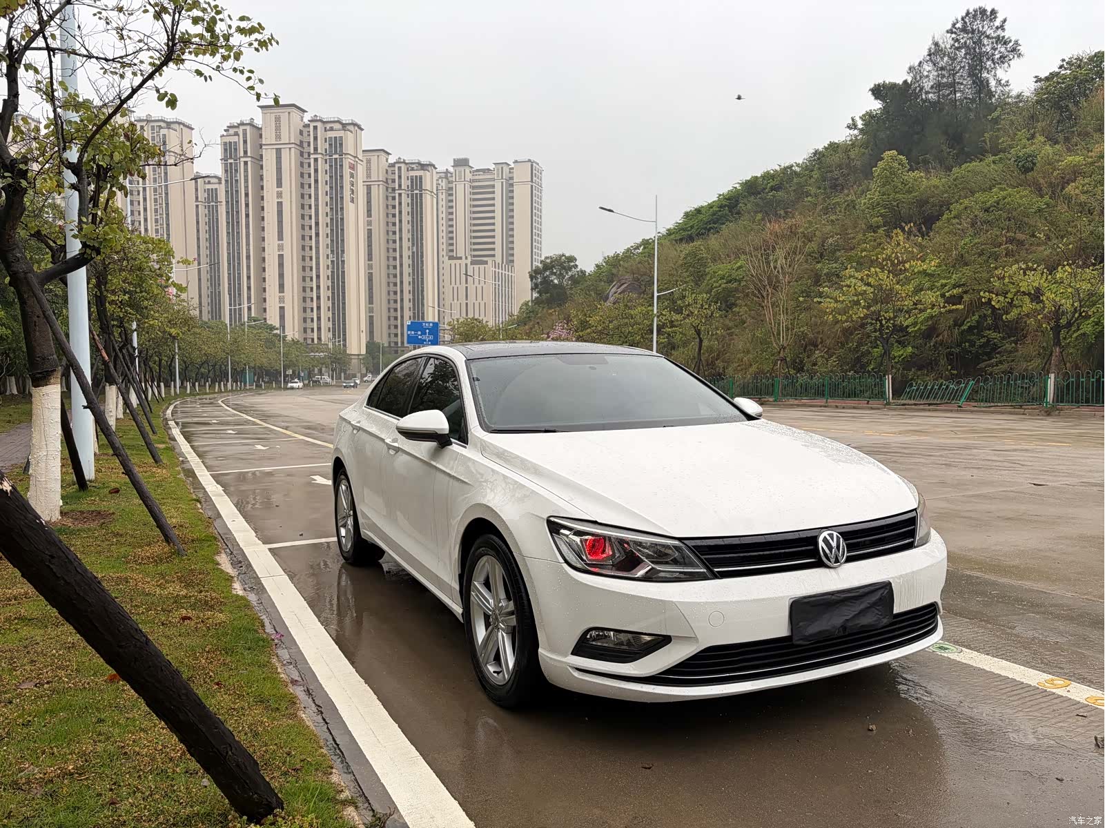 Volkswagen Lamando, 2016 3