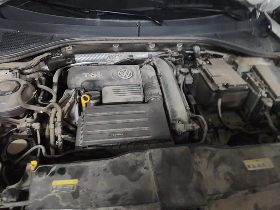 Volkswagen T-ROC exploring Songs