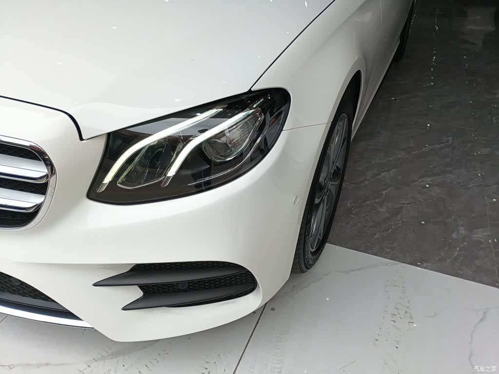 Mercedes-Benz E-Class, 2019 18