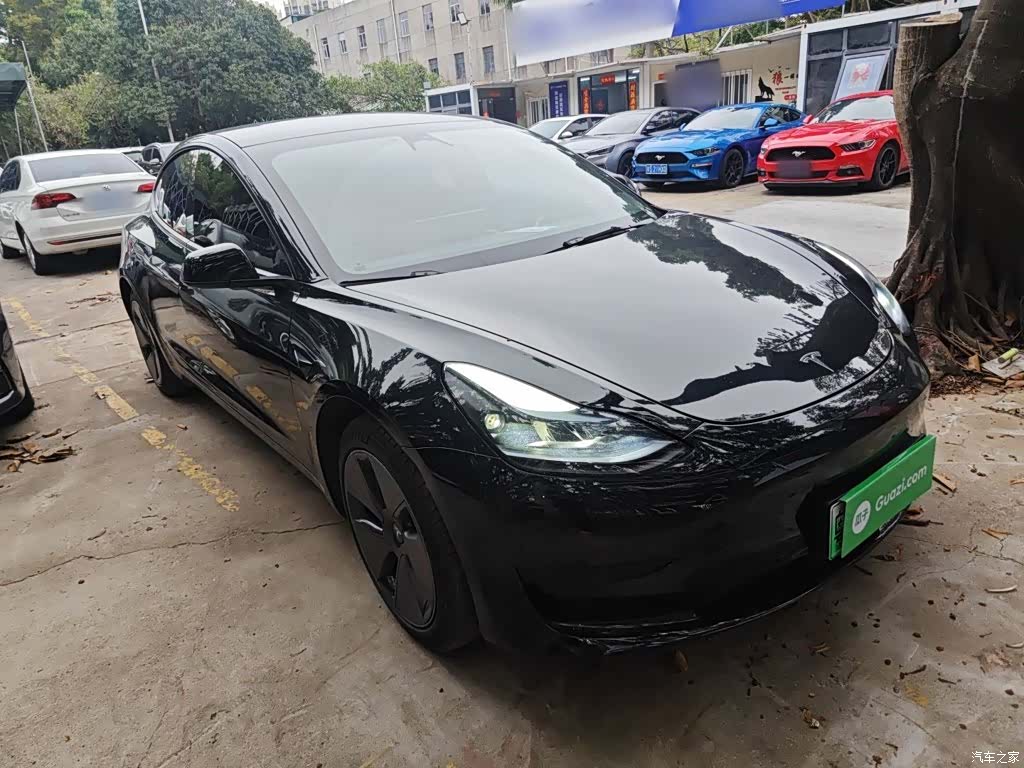 Tesla Model 3, 2023 4