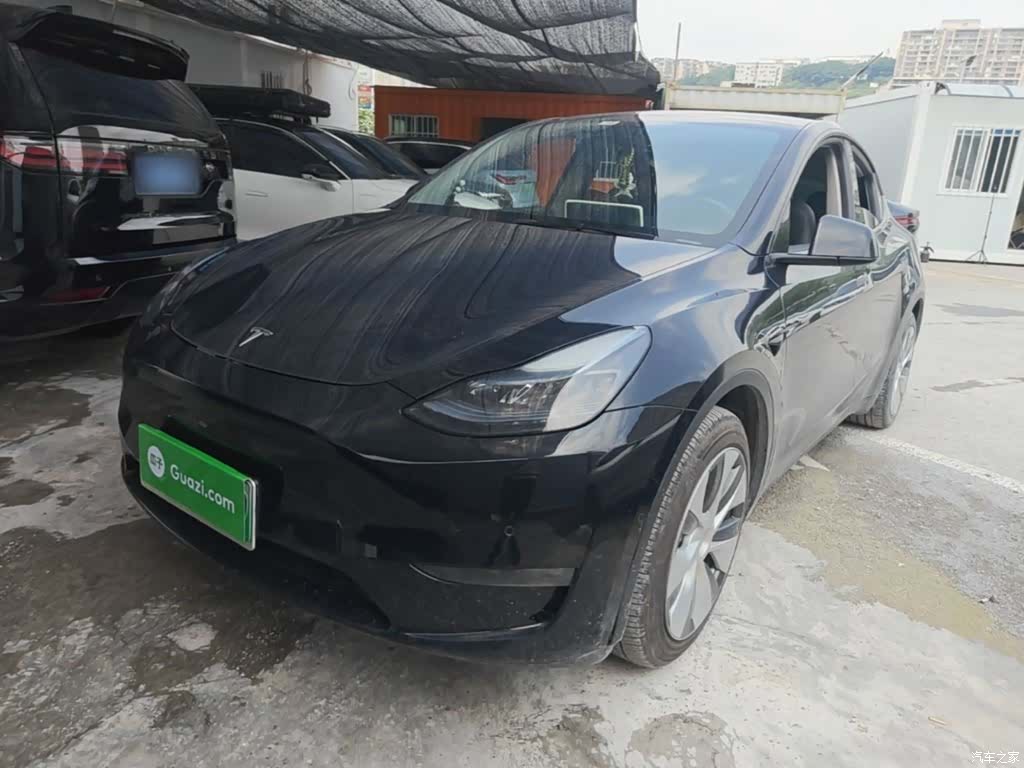 Tesla Model Y, 2022 1