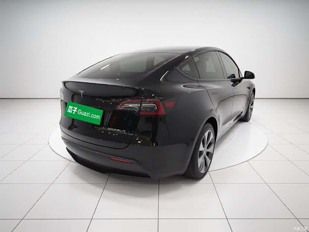 Tesla Model Y, 2021 все фото
