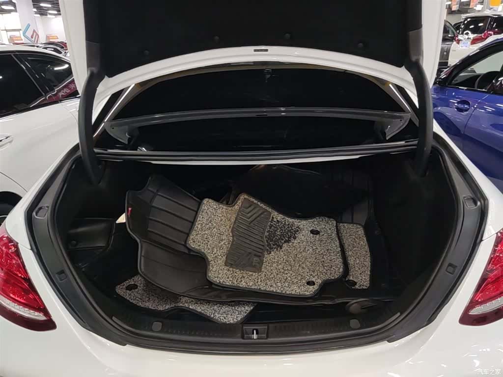 Mercedes-Benz E-Class, 2020 19