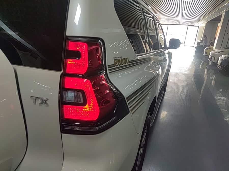 Toyota Prado 2018, фото 8