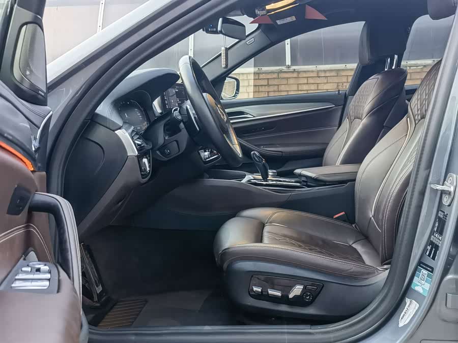 BMW 5 Series 2020, фото 5