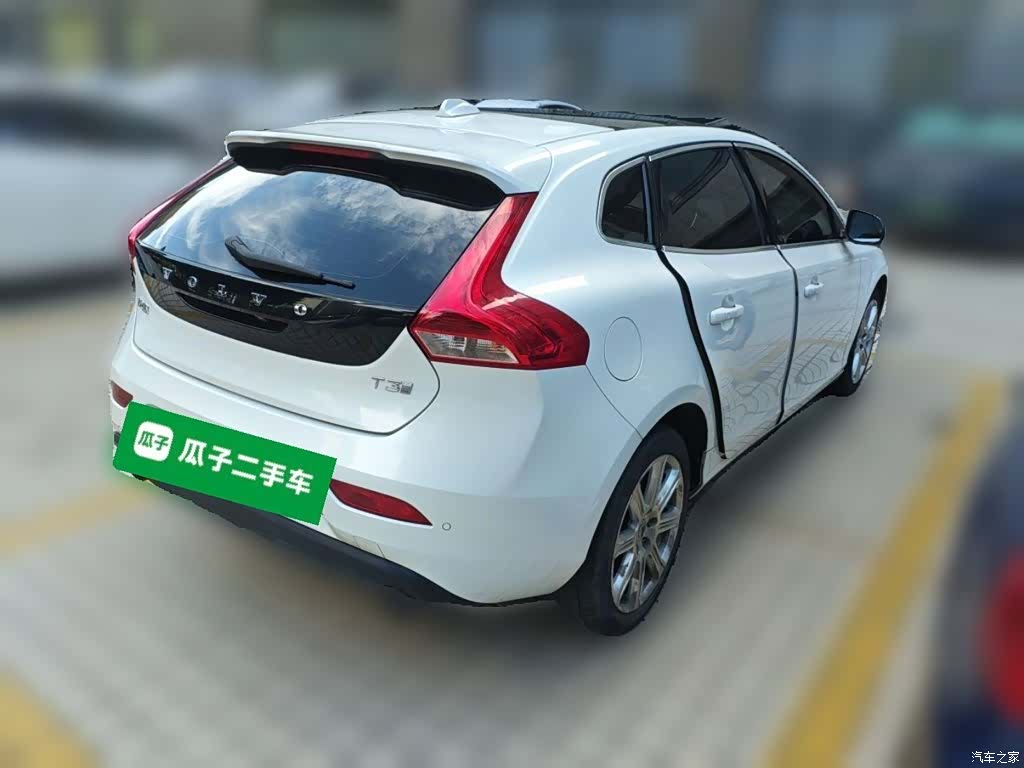Volvo V40, 2018 все фото