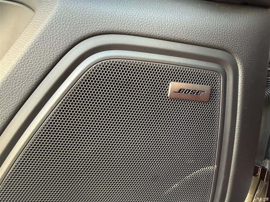 Porsche Macan, 2024 7
