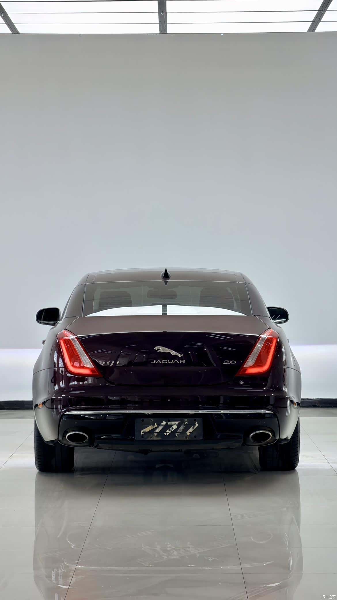 Jaguar XJ, 2018 13